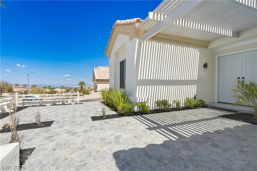 10809 Clarion, Las Vegas, NV 89134