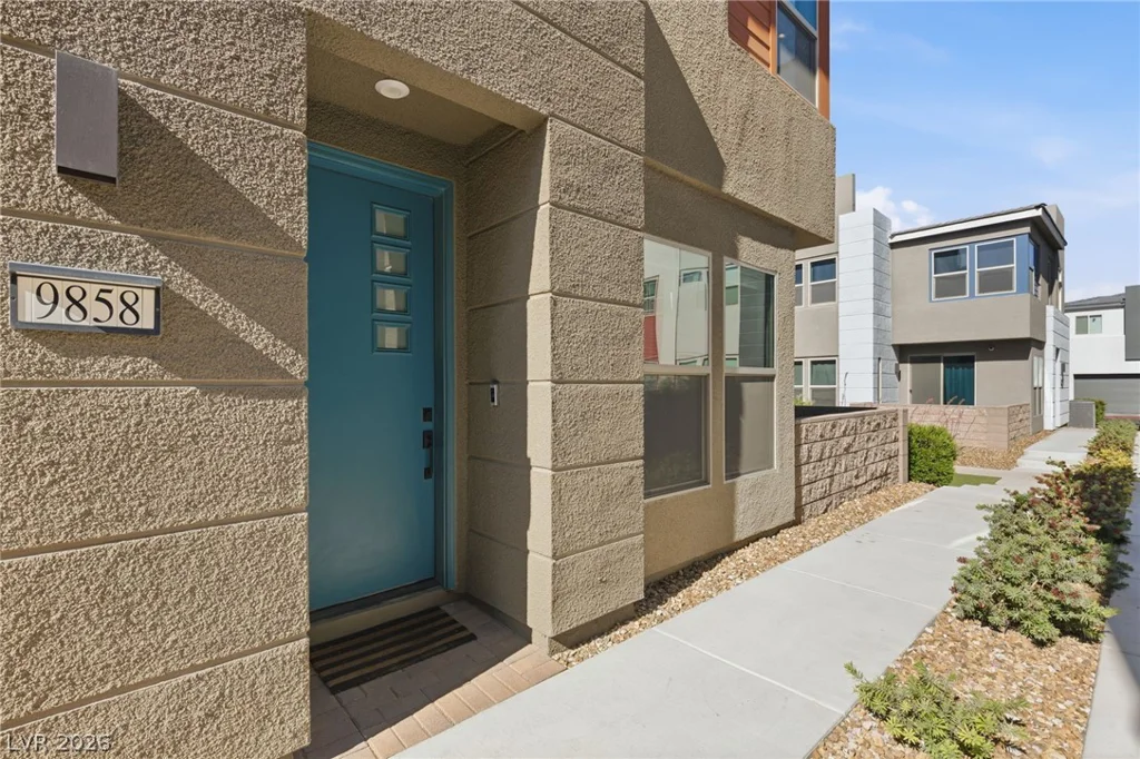 9858 Laurel Tree, Las Vegas, NV 89141