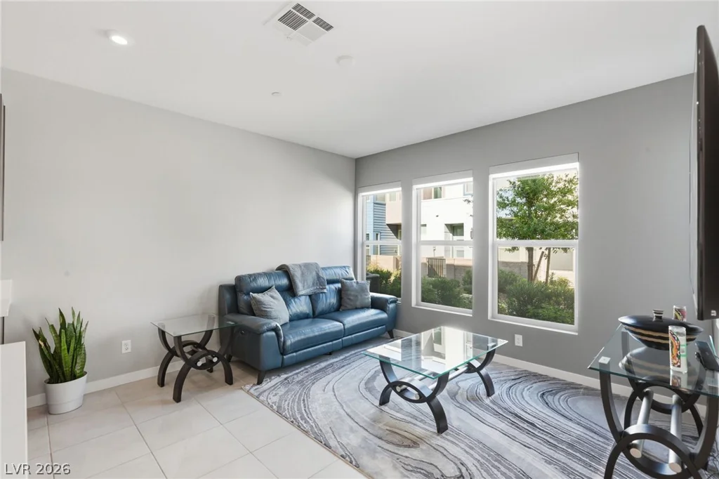 9858 Laurel Tree, Las Vegas, NV 89141