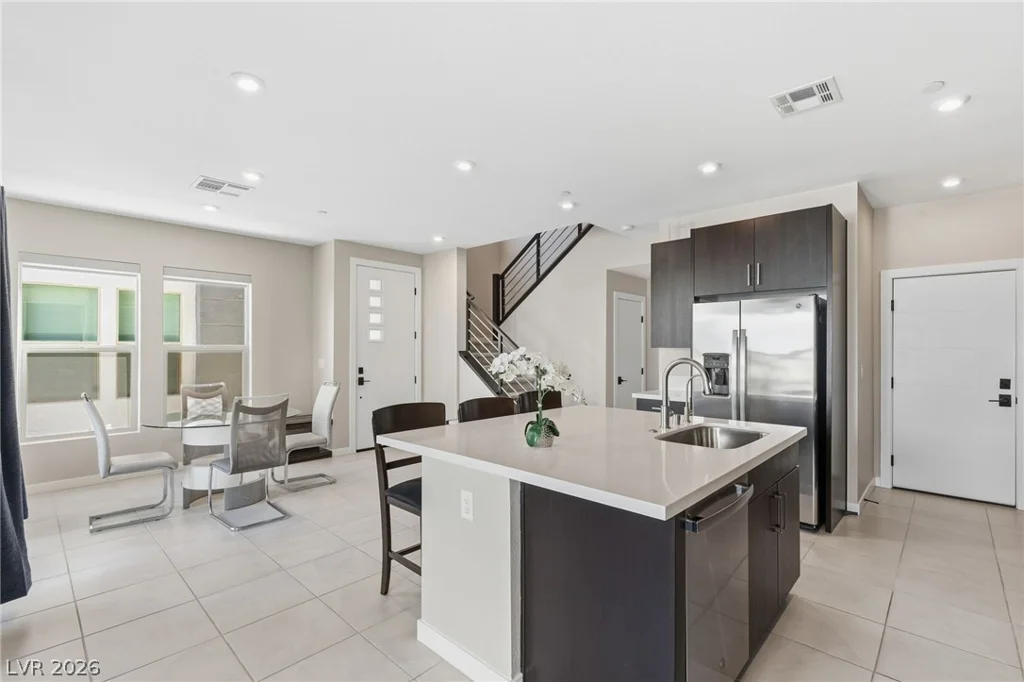 9858 Laurel Tree, Las Vegas, NV 89141