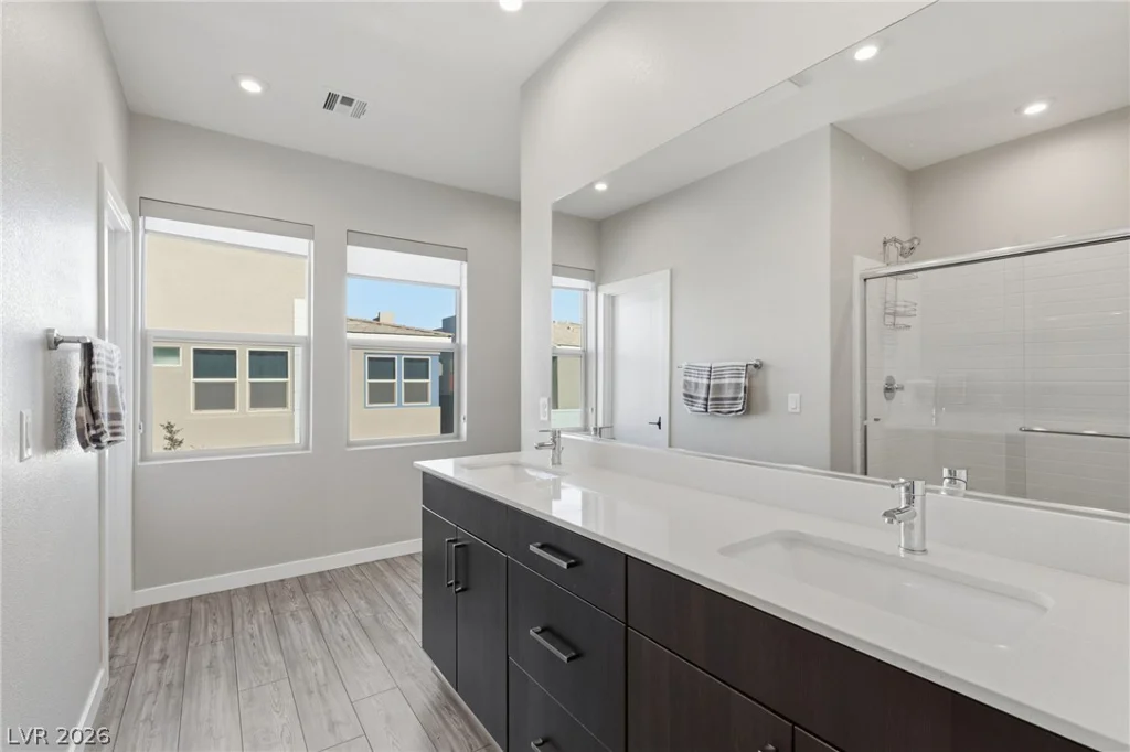 9858 Laurel Tree, Las Vegas, NV 89141