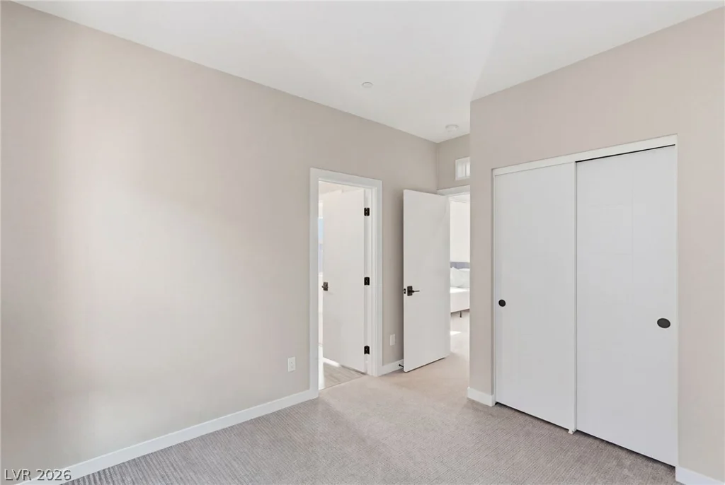 9858 Laurel Tree, Las Vegas, NV 89141