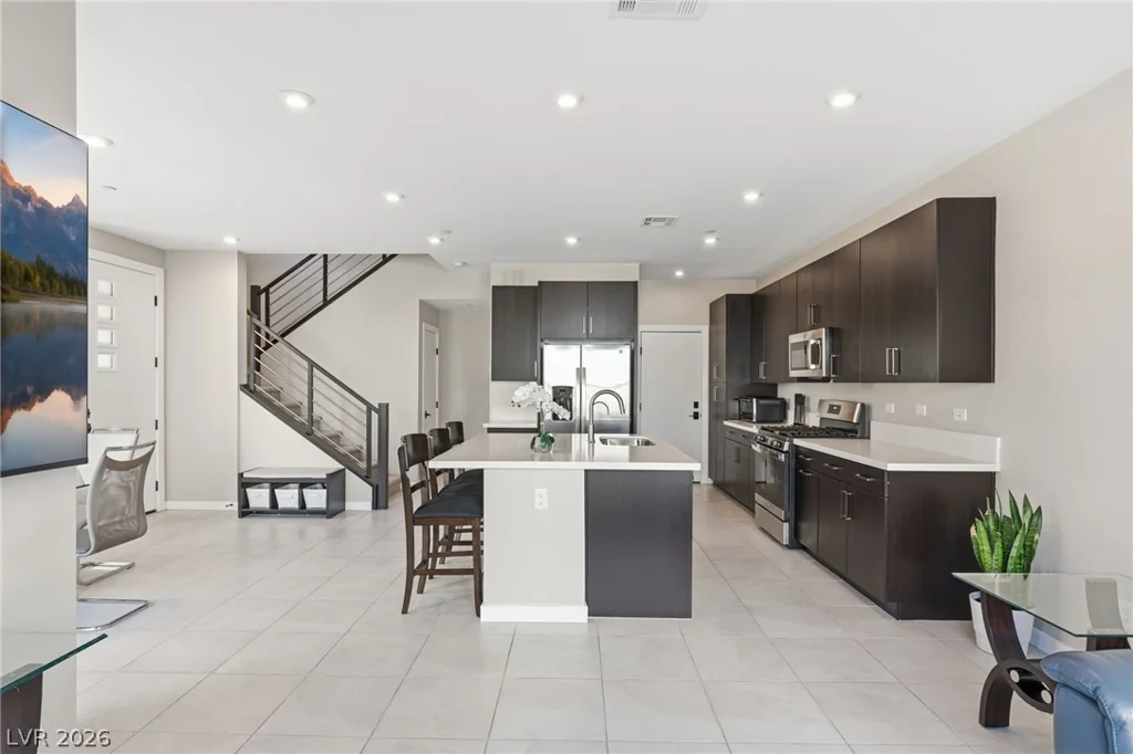 9858 Laurel Tree, Las Vegas, NV 89141