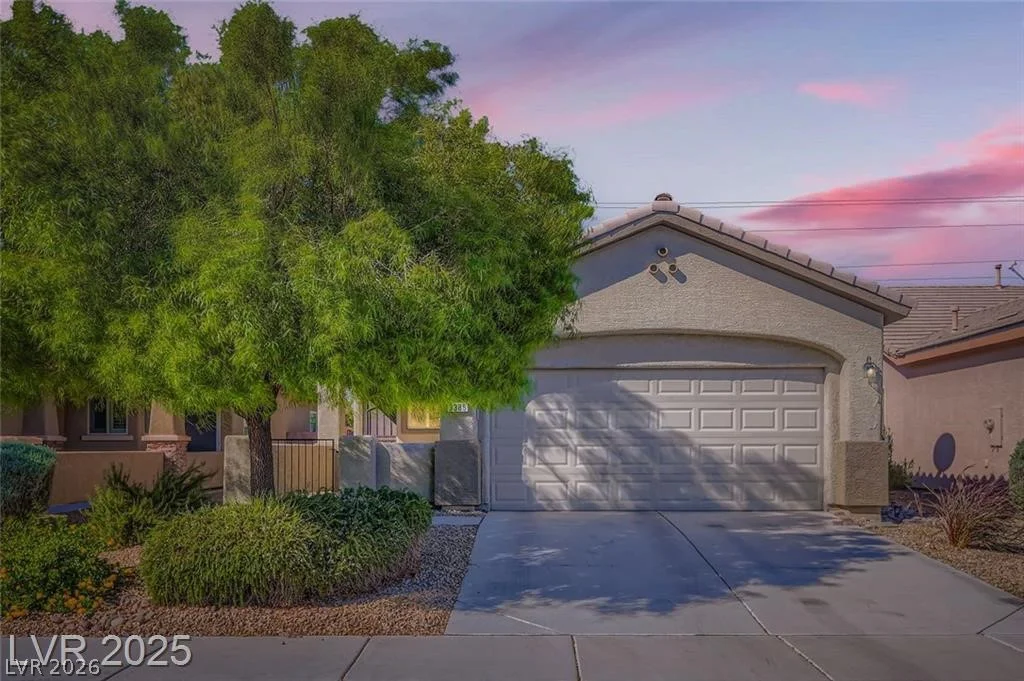 3385 Blue Ribbon Downs, Las Vegas, NV 89122