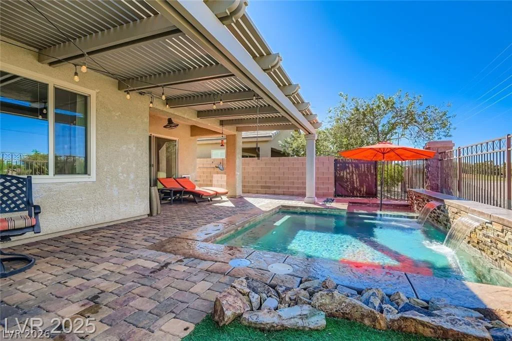 3385 Blue Ribbon Downs, Las Vegas, NV 89122