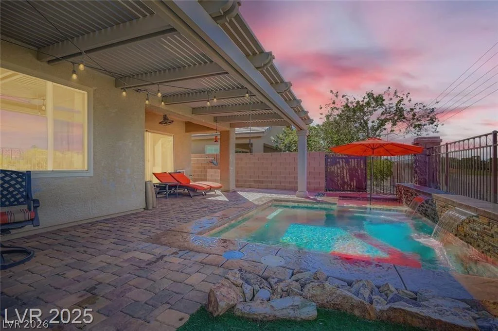 3385 Blue Ribbon Downs, Las Vegas, NV 89122
