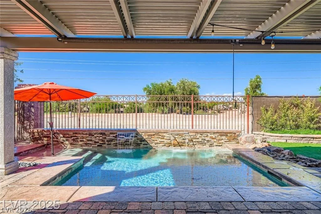 3385 Blue Ribbon Downs, Las Vegas, NV 89122