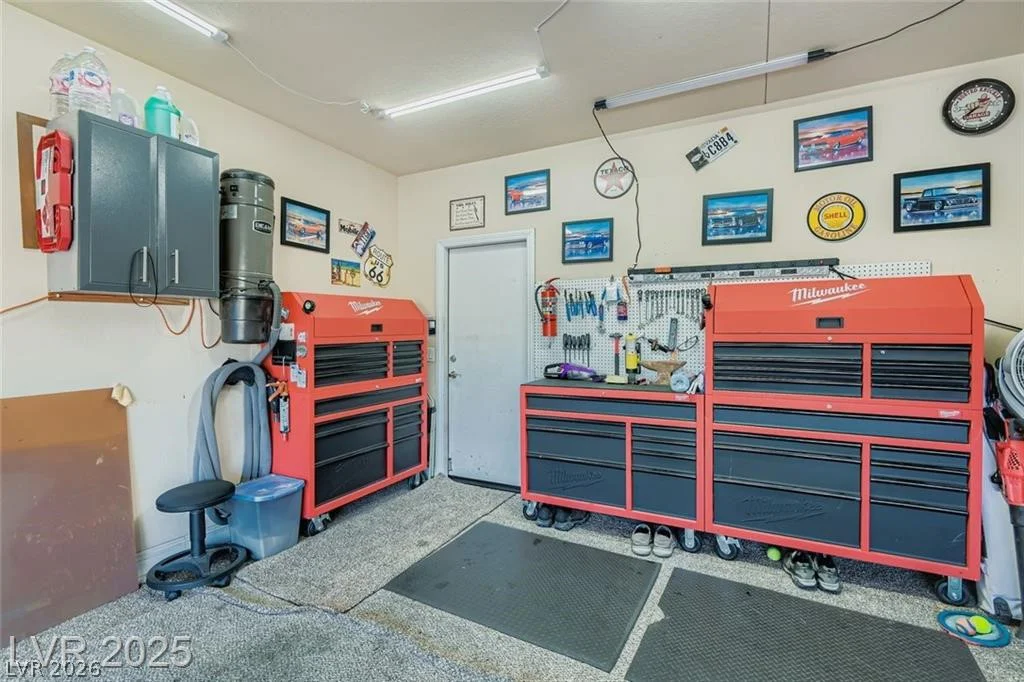 3385 Blue Ribbon Downs, Las Vegas, NV 89122