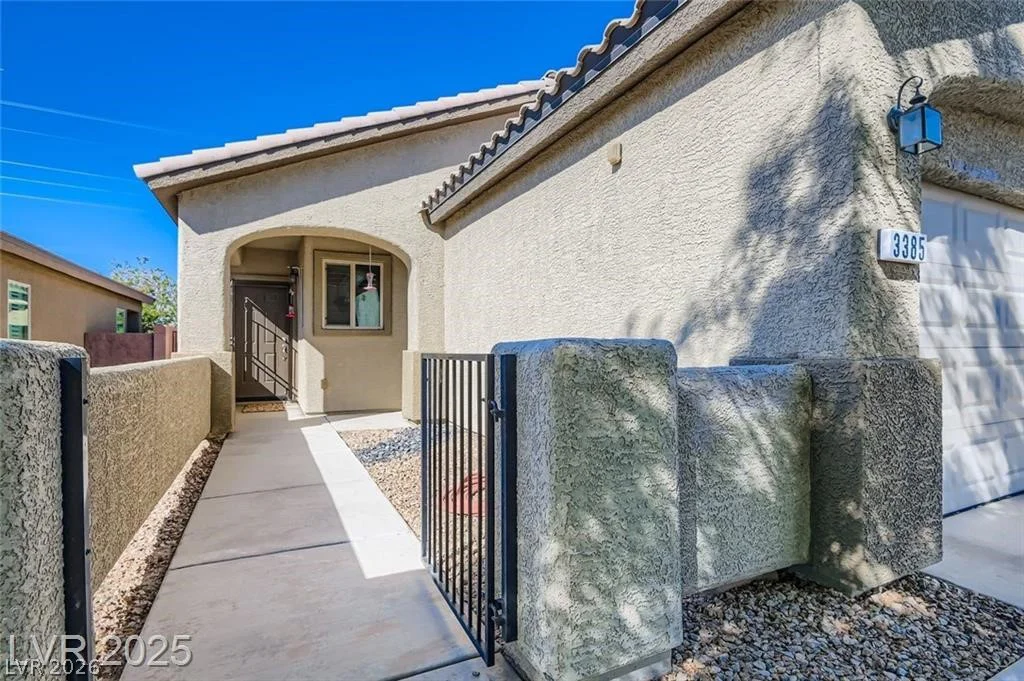 3385 Blue Ribbon Downs, Las Vegas, NV 89122