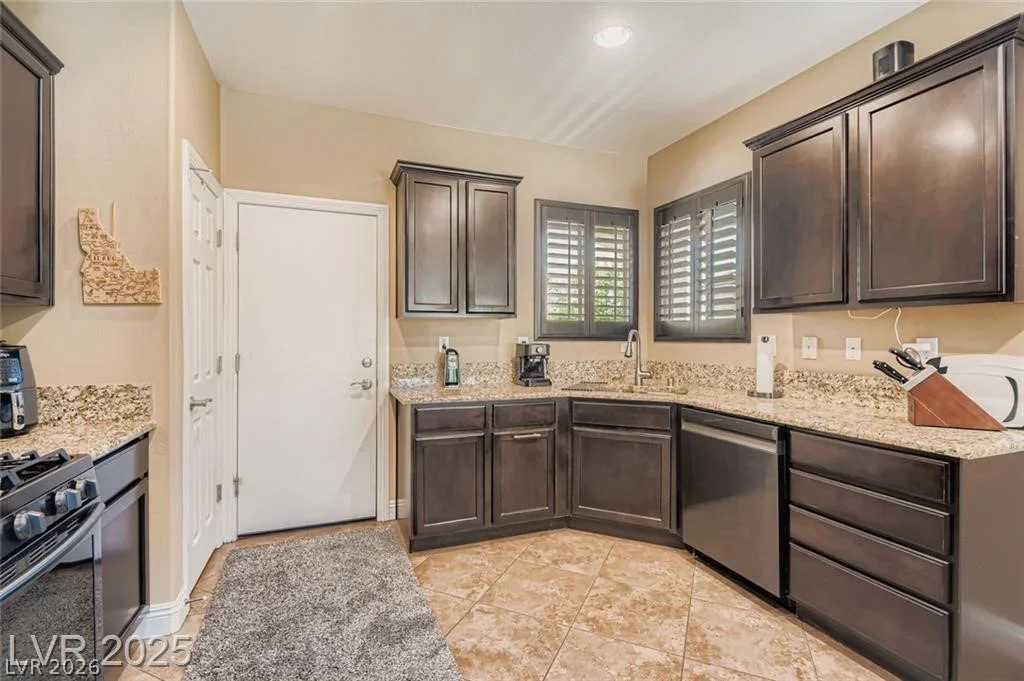 3385 Blue Ribbon Downs, Las Vegas, NV 89122
