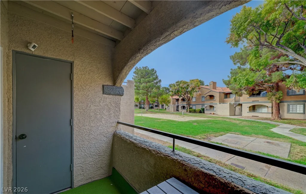 5260 Mission Monterey, Las Vegas, NV 89107