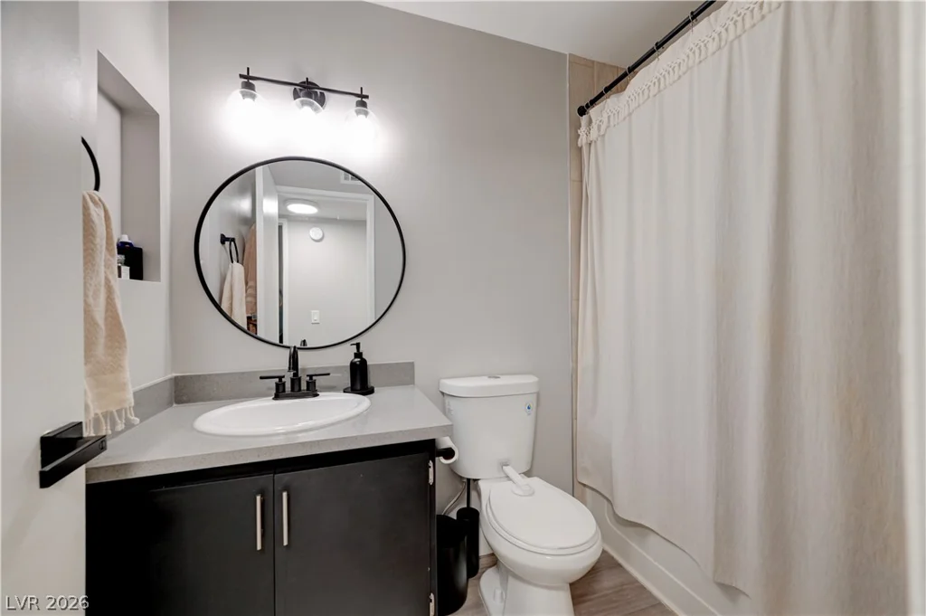 5260 Mission Monterey, Las Vegas, NV 89107