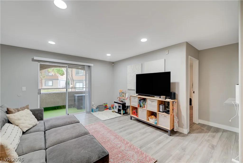 5260 Mission Monterey, Las Vegas, NV 89107