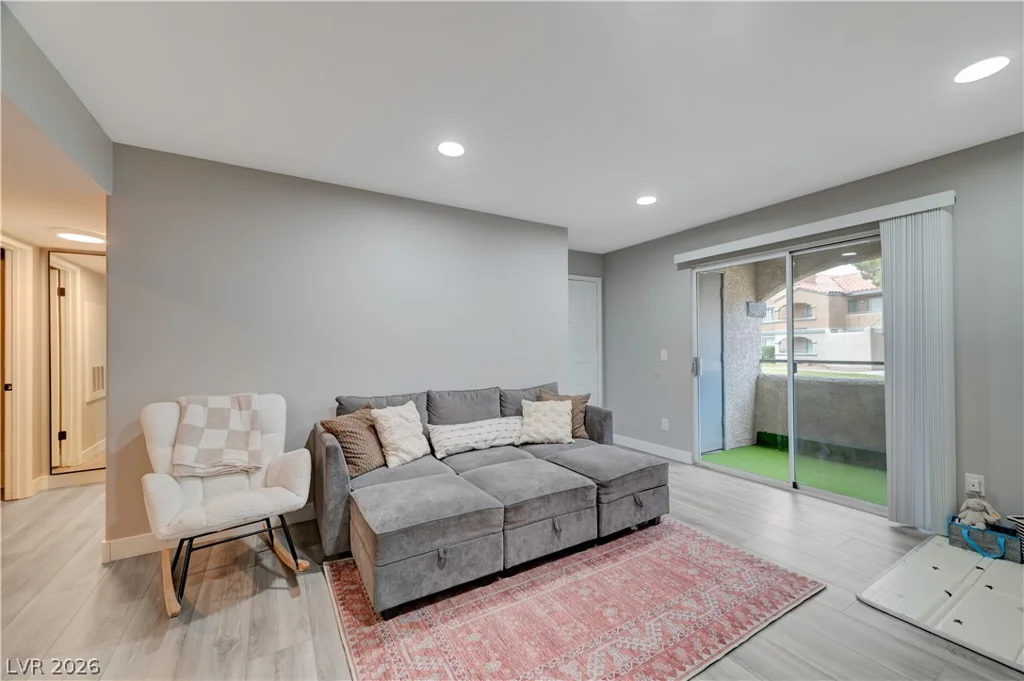 5260 Mission Monterey, Las Vegas, NV 89107