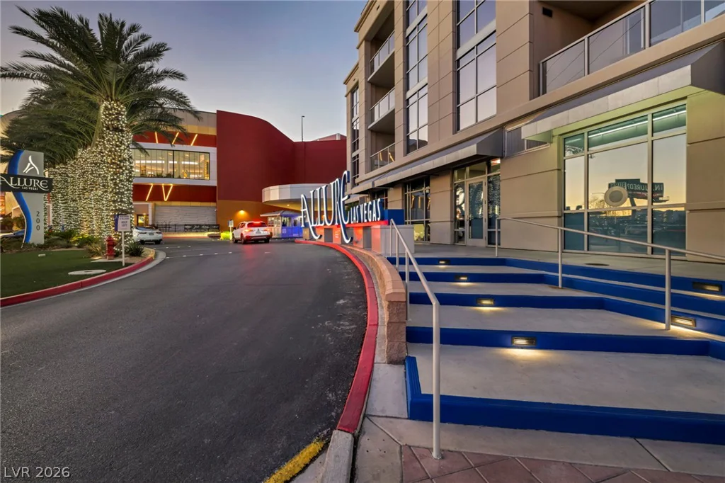 200 Sahara, Las Vegas, NV 89102