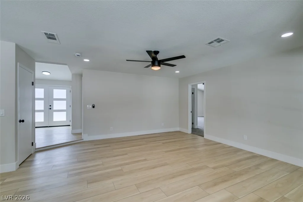 4702 Black Stallion, North Las Vegas, NV 89031