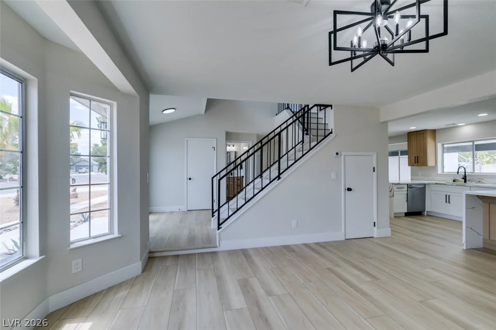 4702 Black Stallion, North Las Vegas, NV 89031