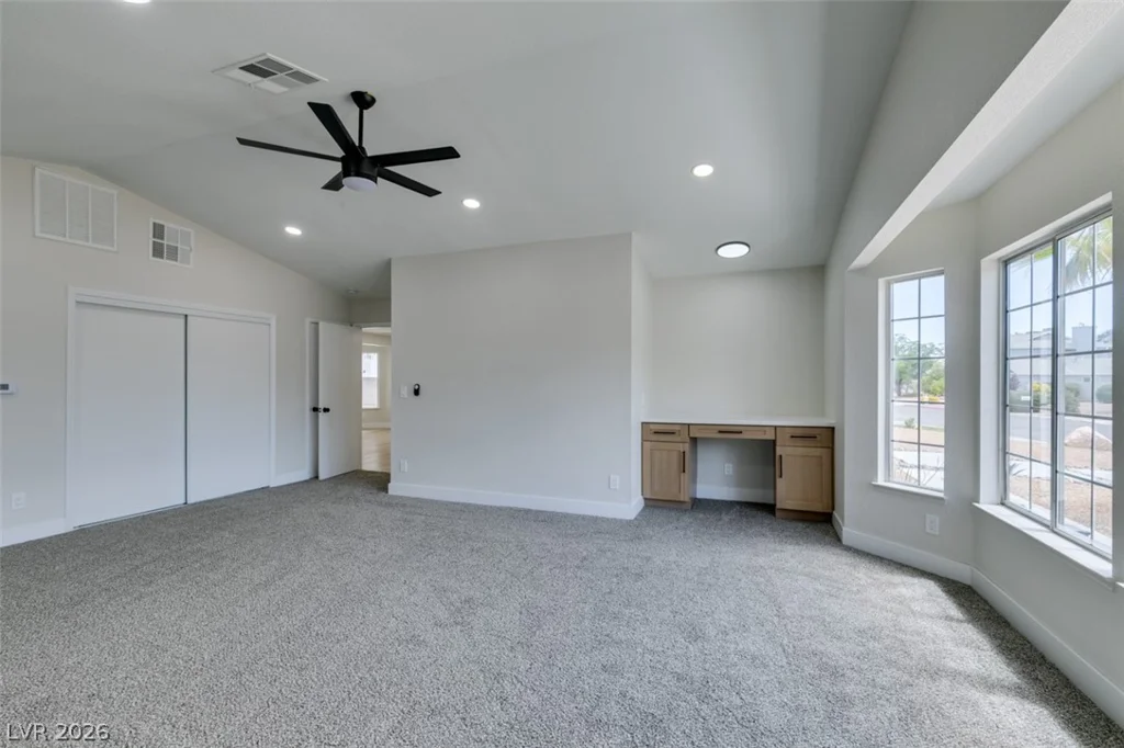 4702 Black Stallion, North Las Vegas, NV 89031