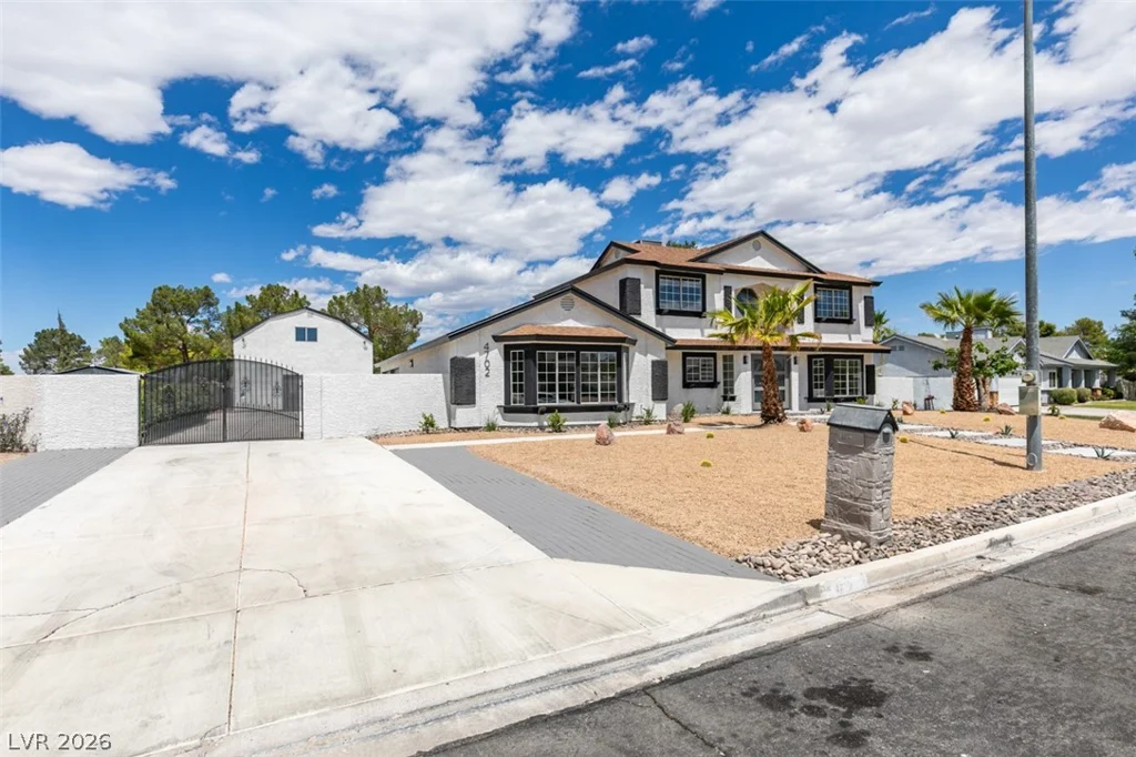 4702 Black Stallion, North Las Vegas, NV 89031