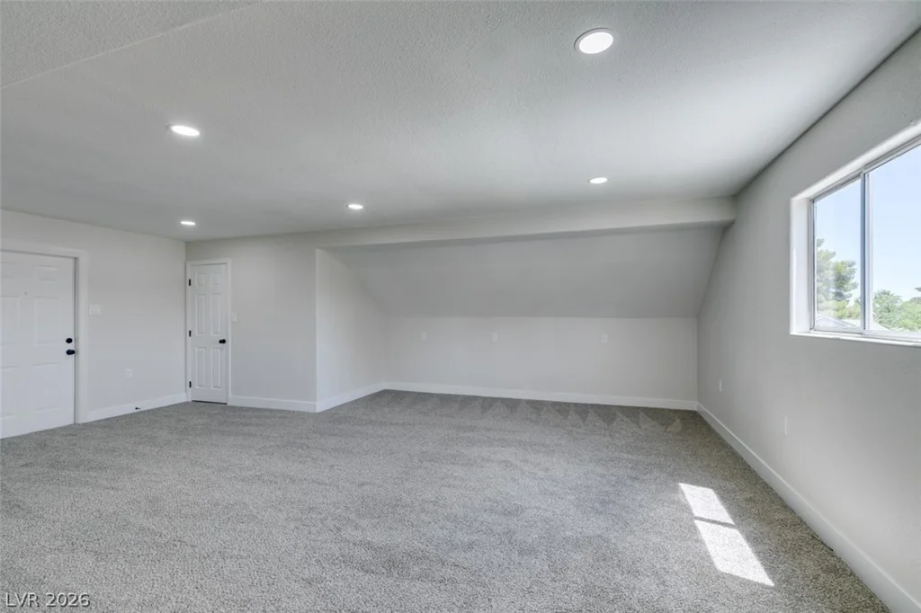 4702 Black Stallion, North Las Vegas, NV 89031