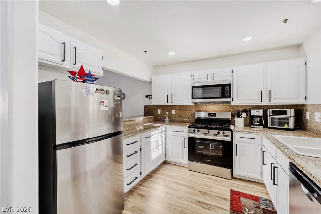 2851 Valley View, Las Vegas, NV 89102