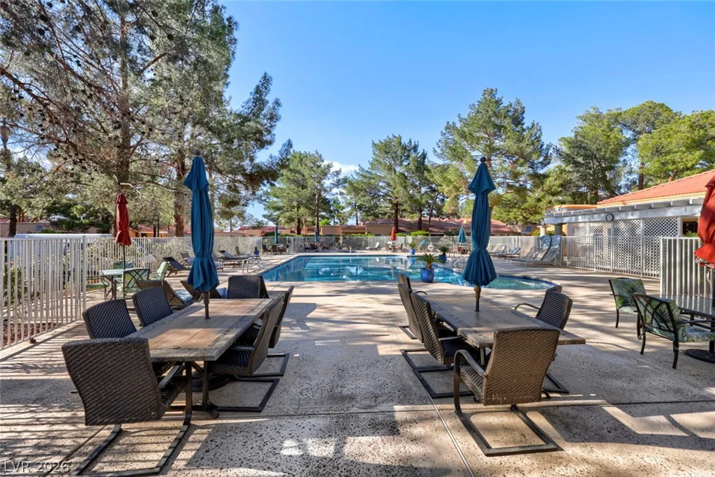 2851 Valley View, Las Vegas, NV 89102
