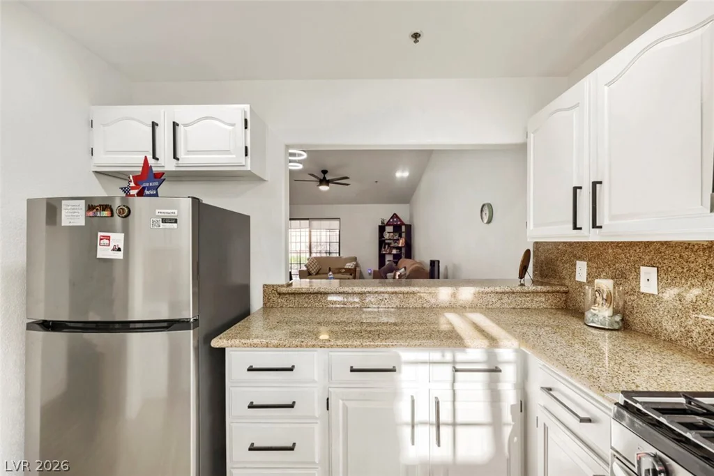 2851 Valley View, Las Vegas, NV 89102