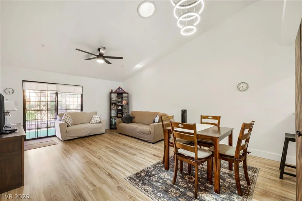 2851 Valley View, Las Vegas, NV 89102