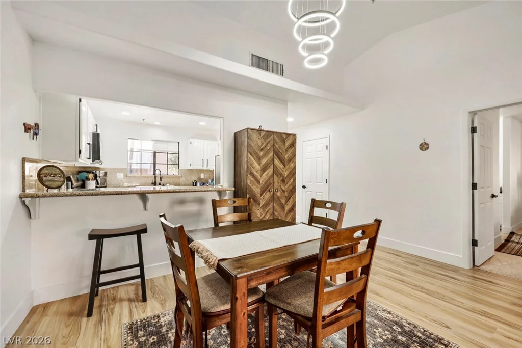 2851 Valley View, Las Vegas, NV 89102