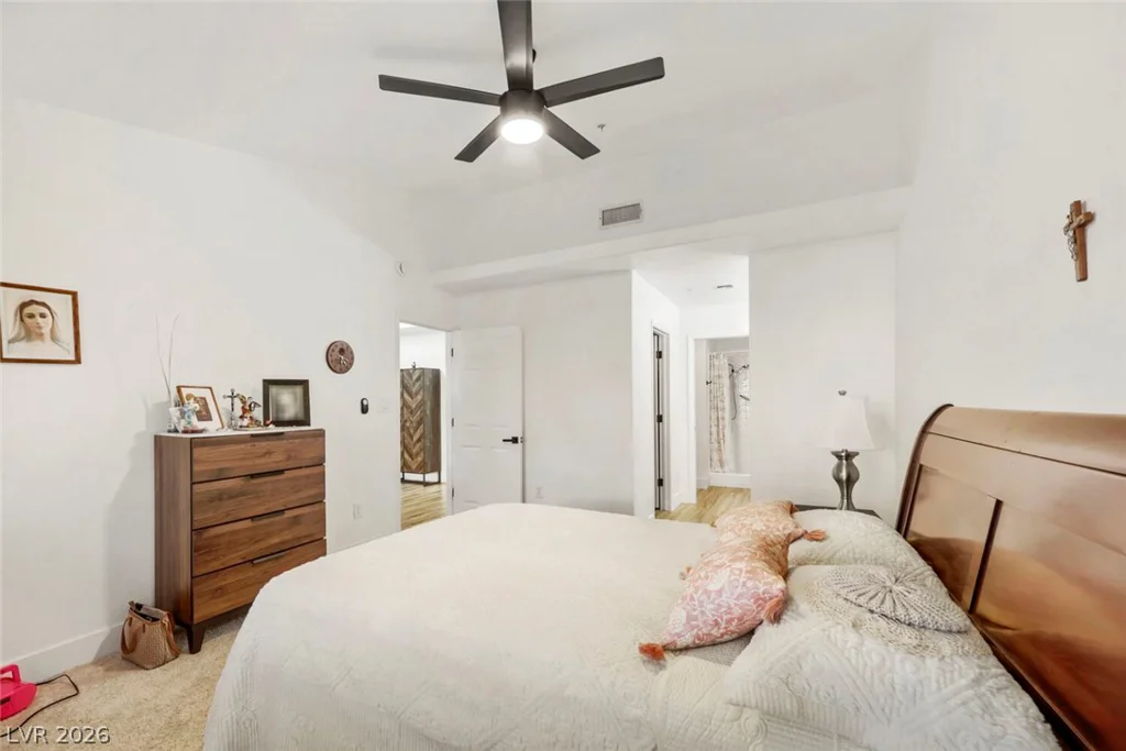 2851 Valley View, Las Vegas, NV 89102