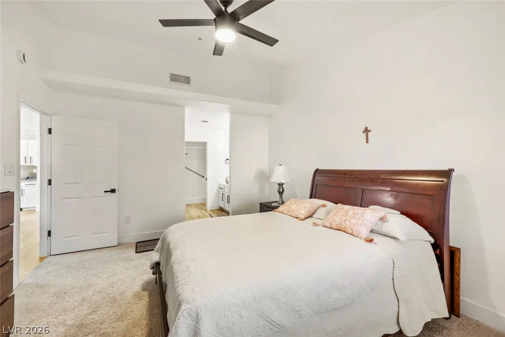 2851 Valley View, Las Vegas, NV 89102
