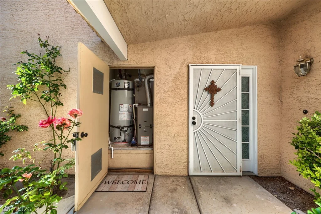 2851 Valley View, Las Vegas, NV 89102
