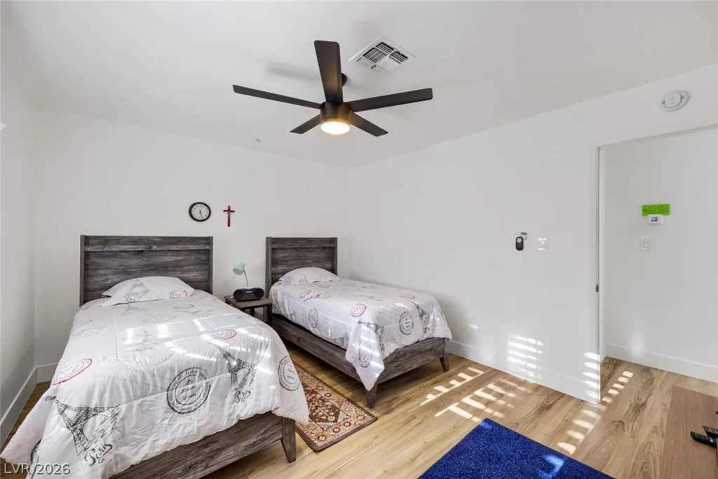 2851 Valley View, Las Vegas, NV 89102