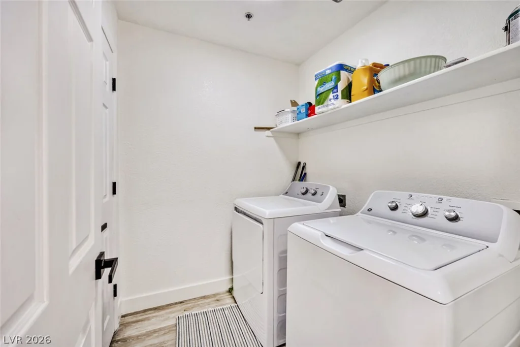 2851 Valley View, Las Vegas, NV 89102