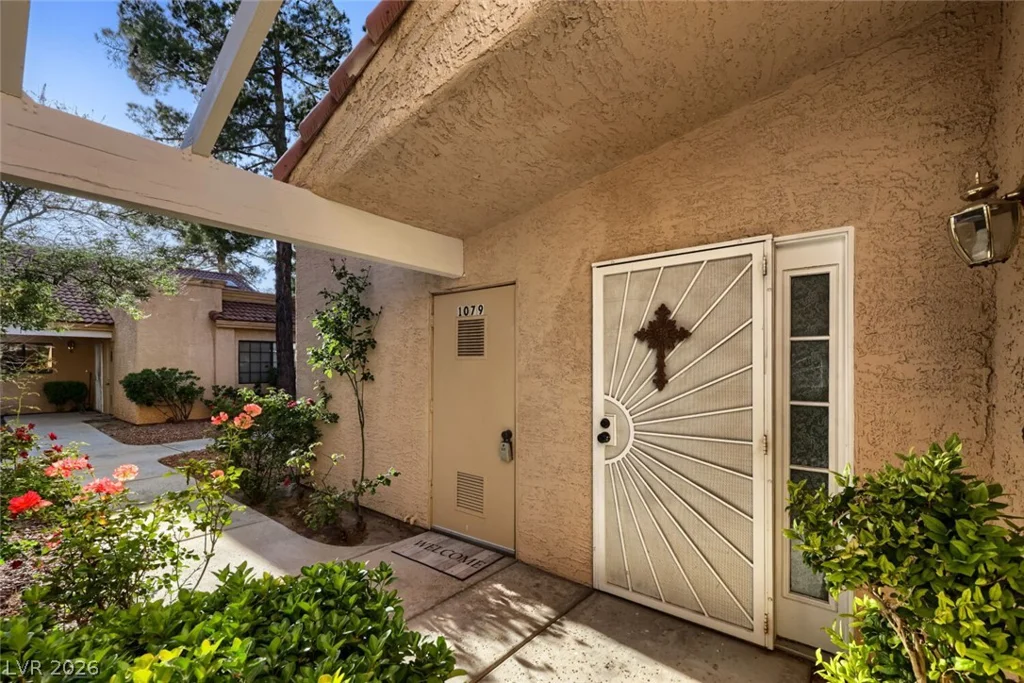 2851 Valley View, Las Vegas, NV 89102