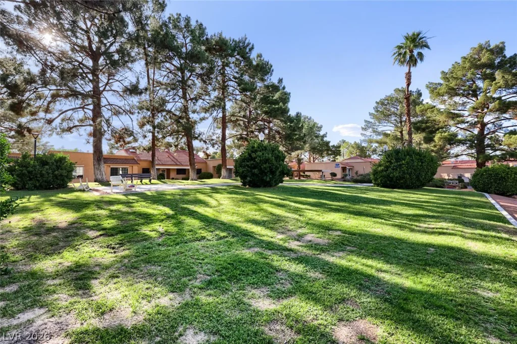 2851 Valley View, Las Vegas, NV 89102
