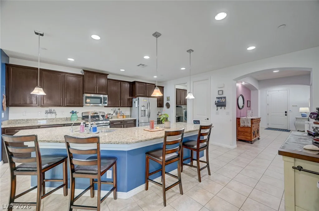 676 Suguaro Bluffs, Henderson, NV 89014