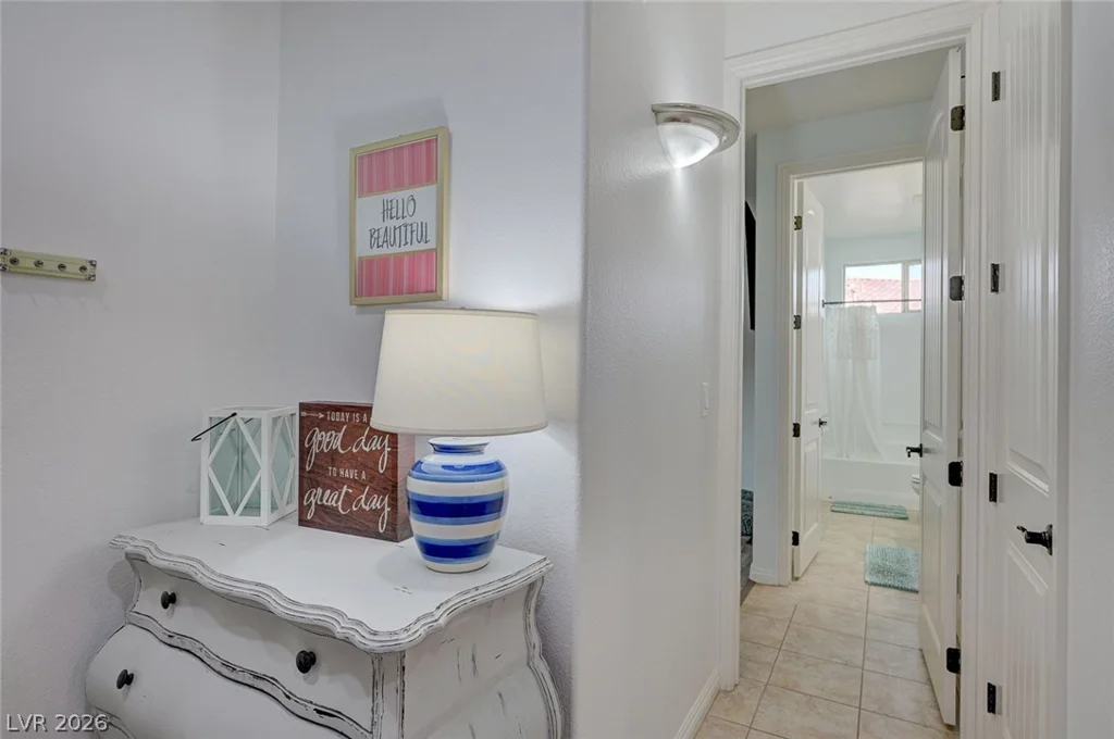 676 Suguaro Bluffs, Henderson, NV 89014