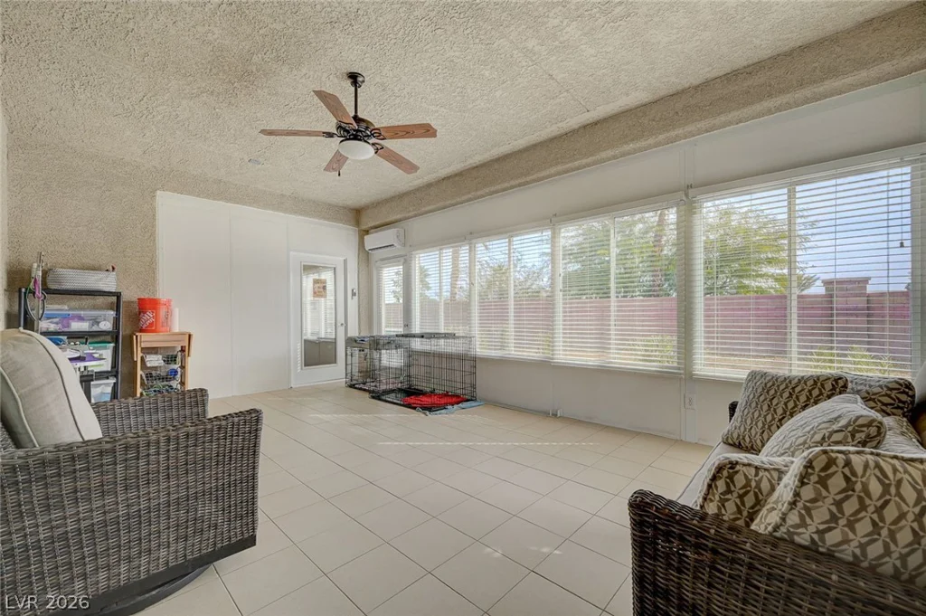 676 Suguaro Bluffs, Henderson, NV 89014