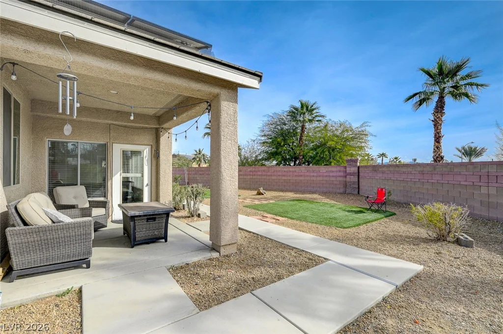 676 Suguaro Bluffs, Henderson, NV 89014
