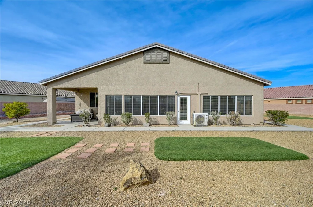 676 Suguaro Bluffs, Henderson, NV 89014