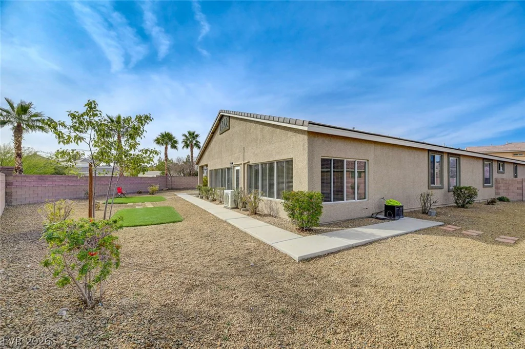 676 Suguaro Bluffs, Henderson, NV 89014