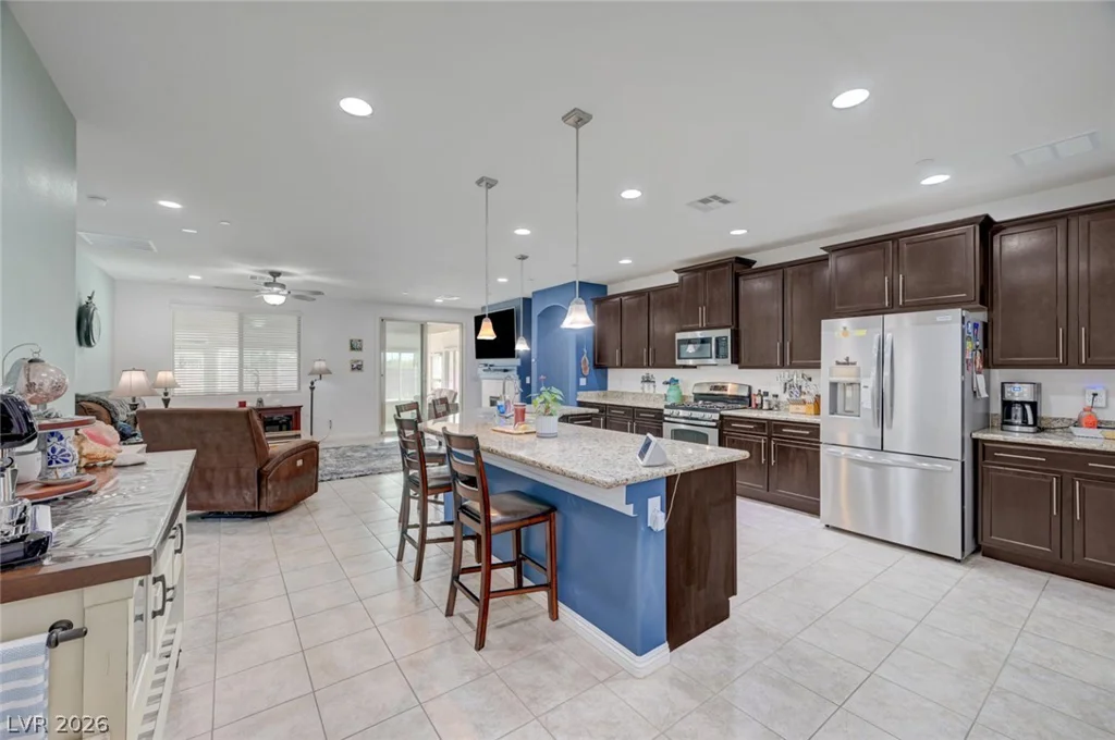 676 Suguaro Bluffs, Henderson, NV 89014