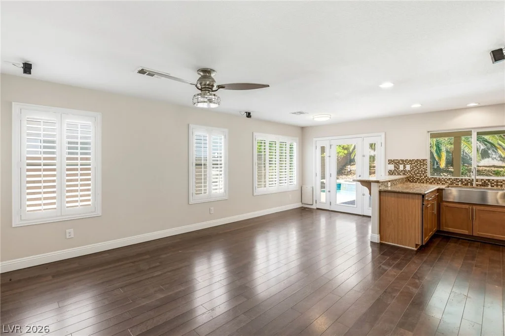 8611 Bolin, Las Vegas, NV 89123