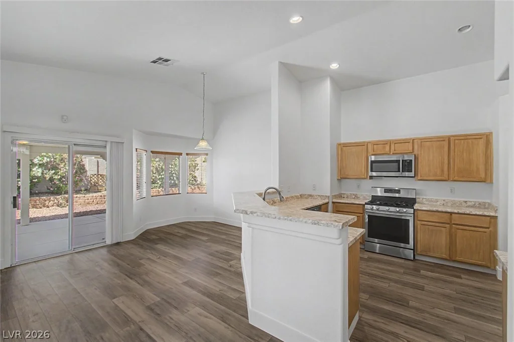 1424 Iris Kelly, North Las Vegas, NV 89081