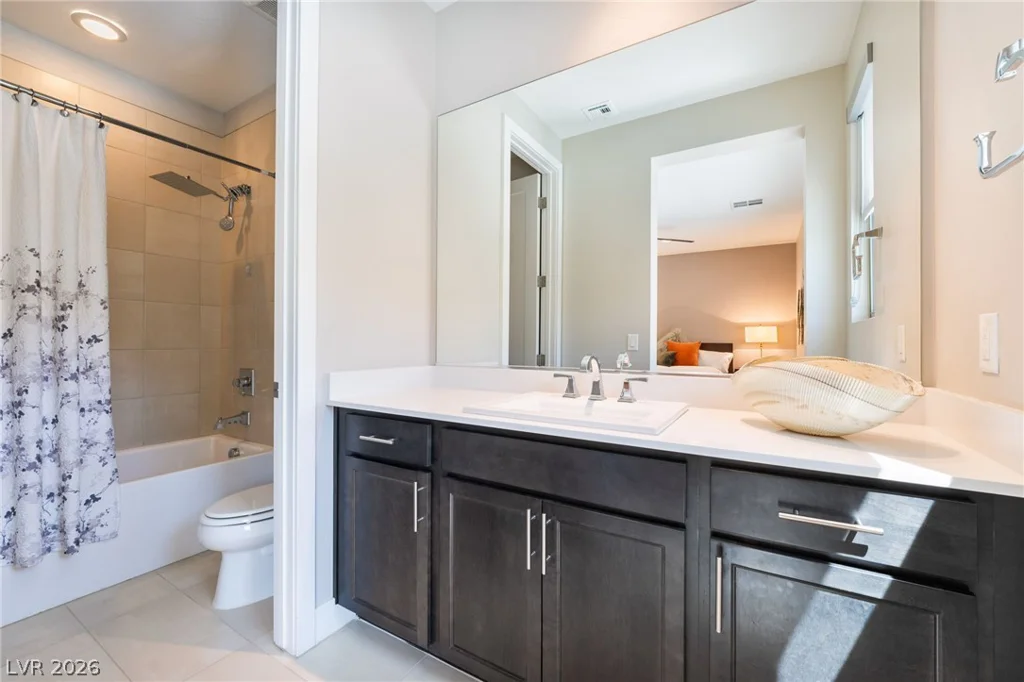 6812 Double Star, Las Vegas, NV 89135