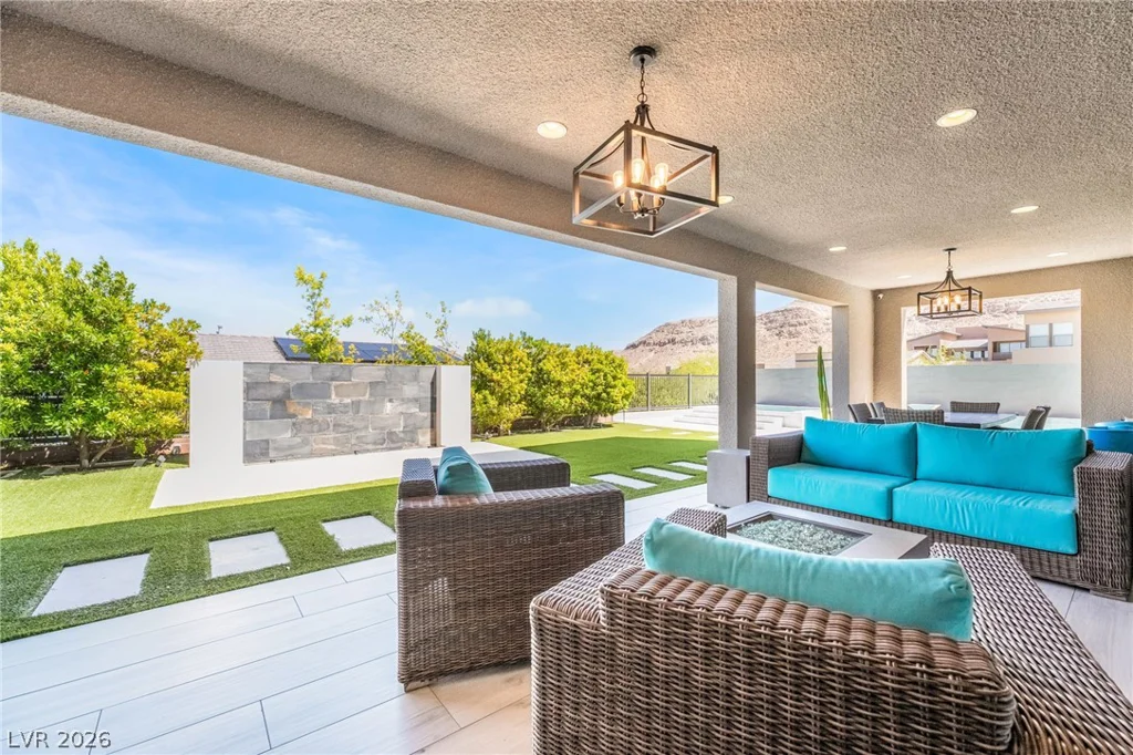 6812 Double Star, Las Vegas, NV 89135