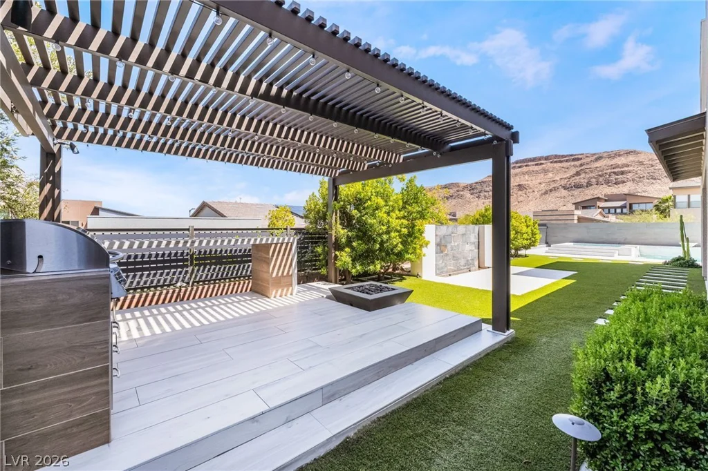 6812 Double Star, Las Vegas, NV 89135