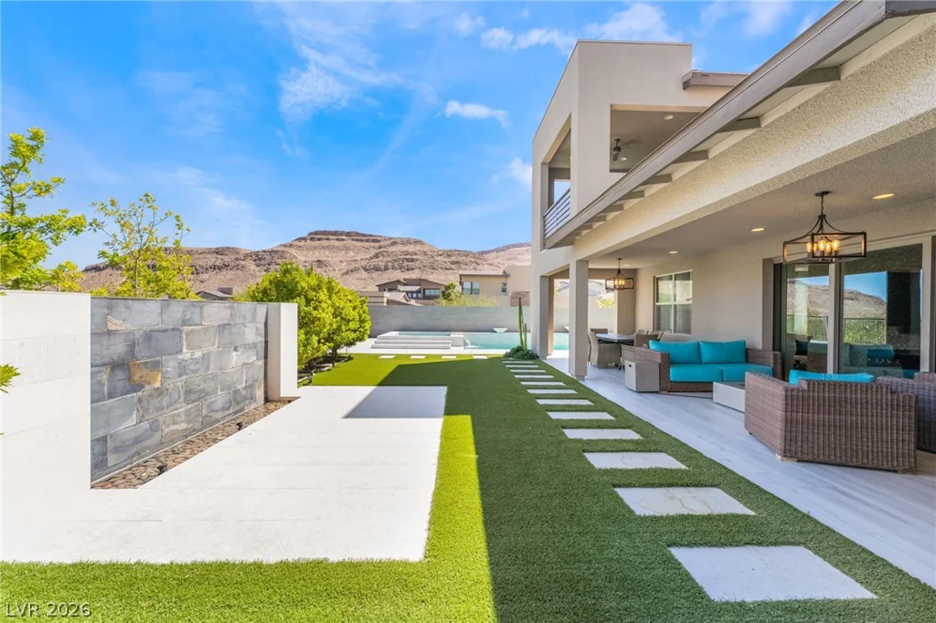 6812 Double Star, Las Vegas, NV 89135