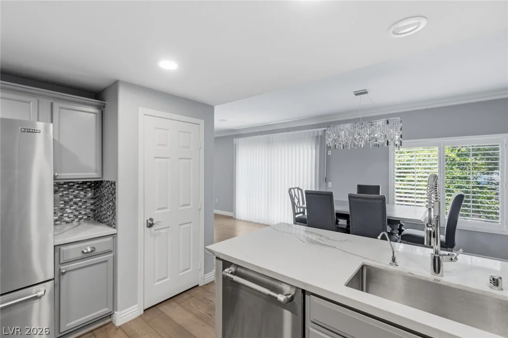 830 Cozette, Las Vegas, NV 89144